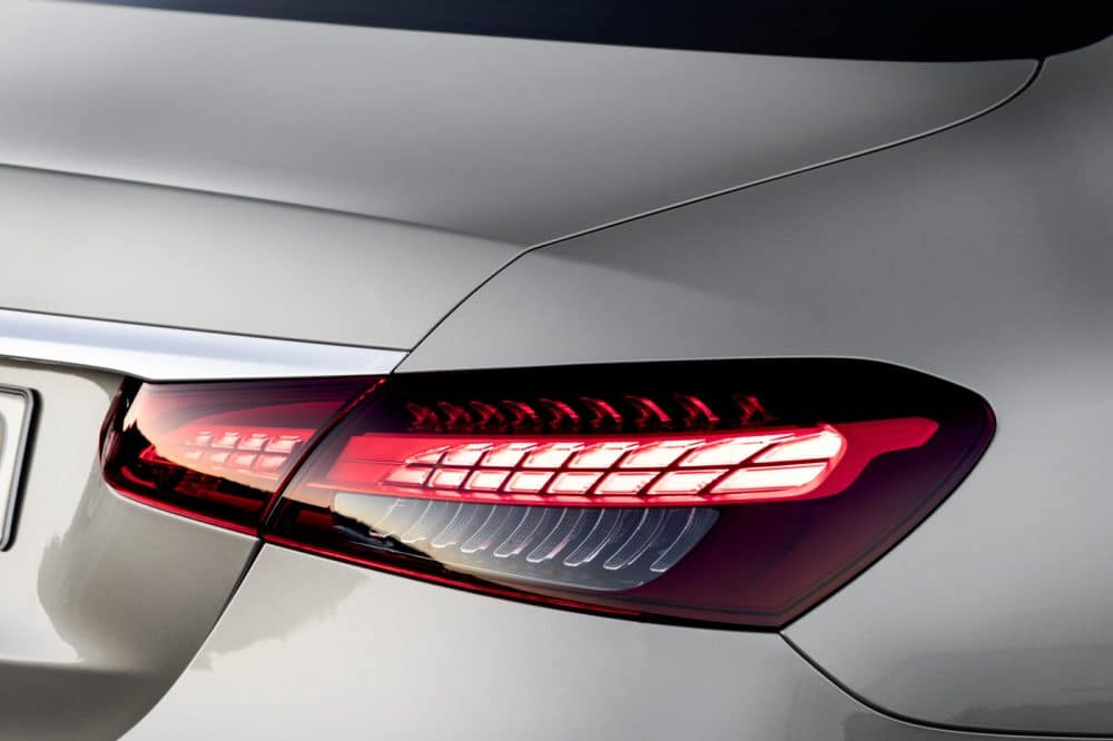 Mercedes E-Klasse MoPf 2020 zweigeteilte Heckleuchten
