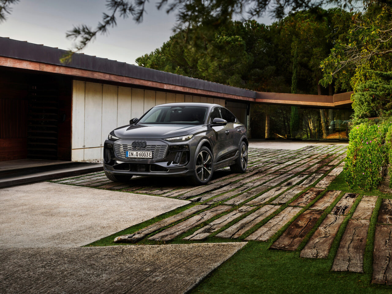 Audi Q6 e-tron Sportback Vehicle Model