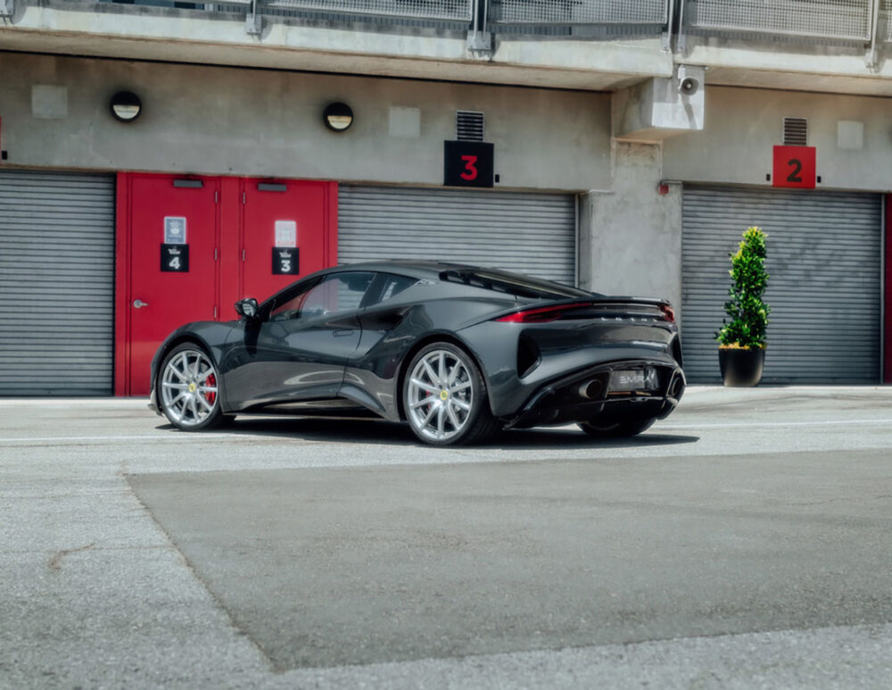 lotus emira 01