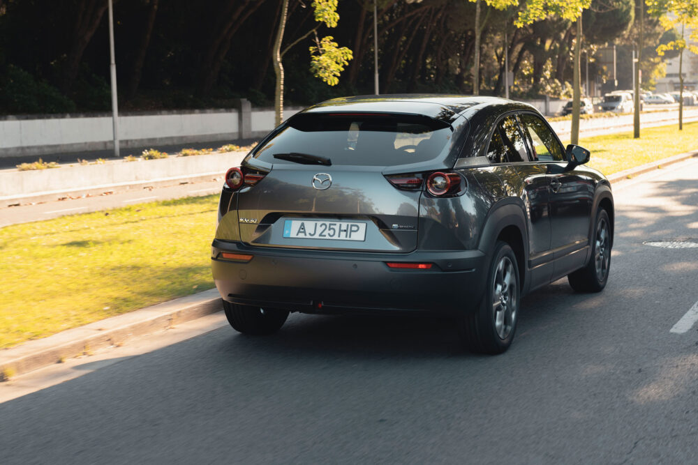 mazda mx30 08