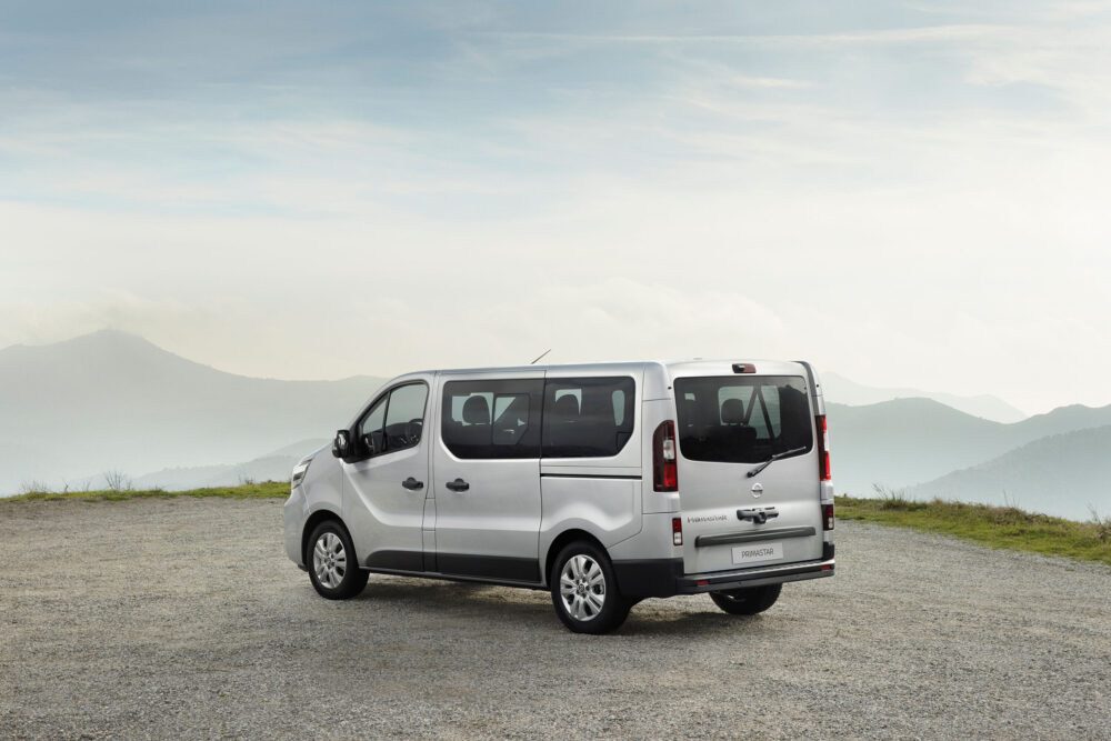 nissan primastar kombi 03