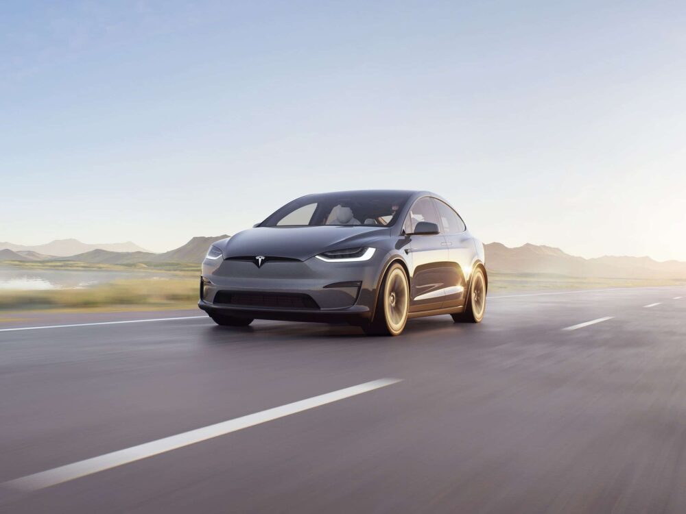 tesla model x 01
